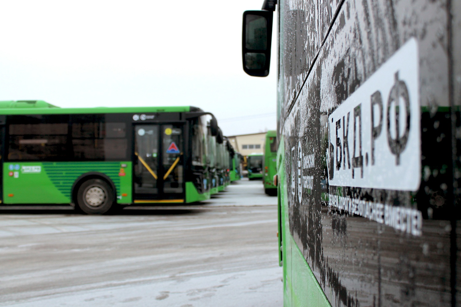 ООО "ТНСТ" поставлено 225 автобусов в Тюмень