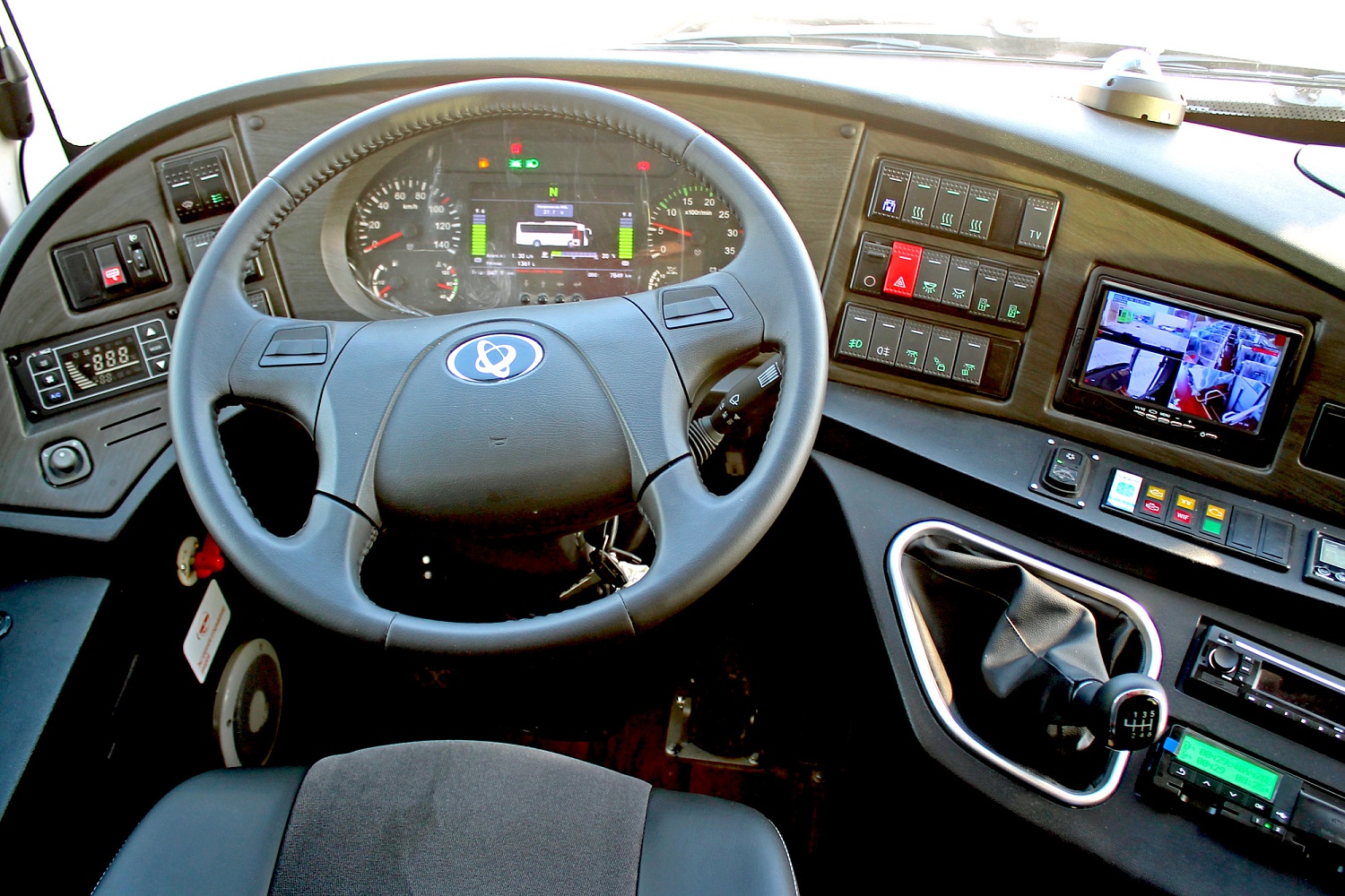 Автобус SOLLERS SA6 (9)